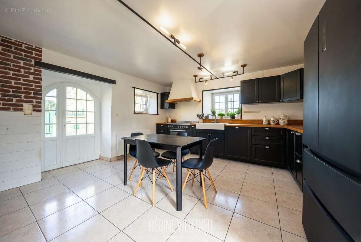 Maison 148 m² à Sottevast  - photo 8