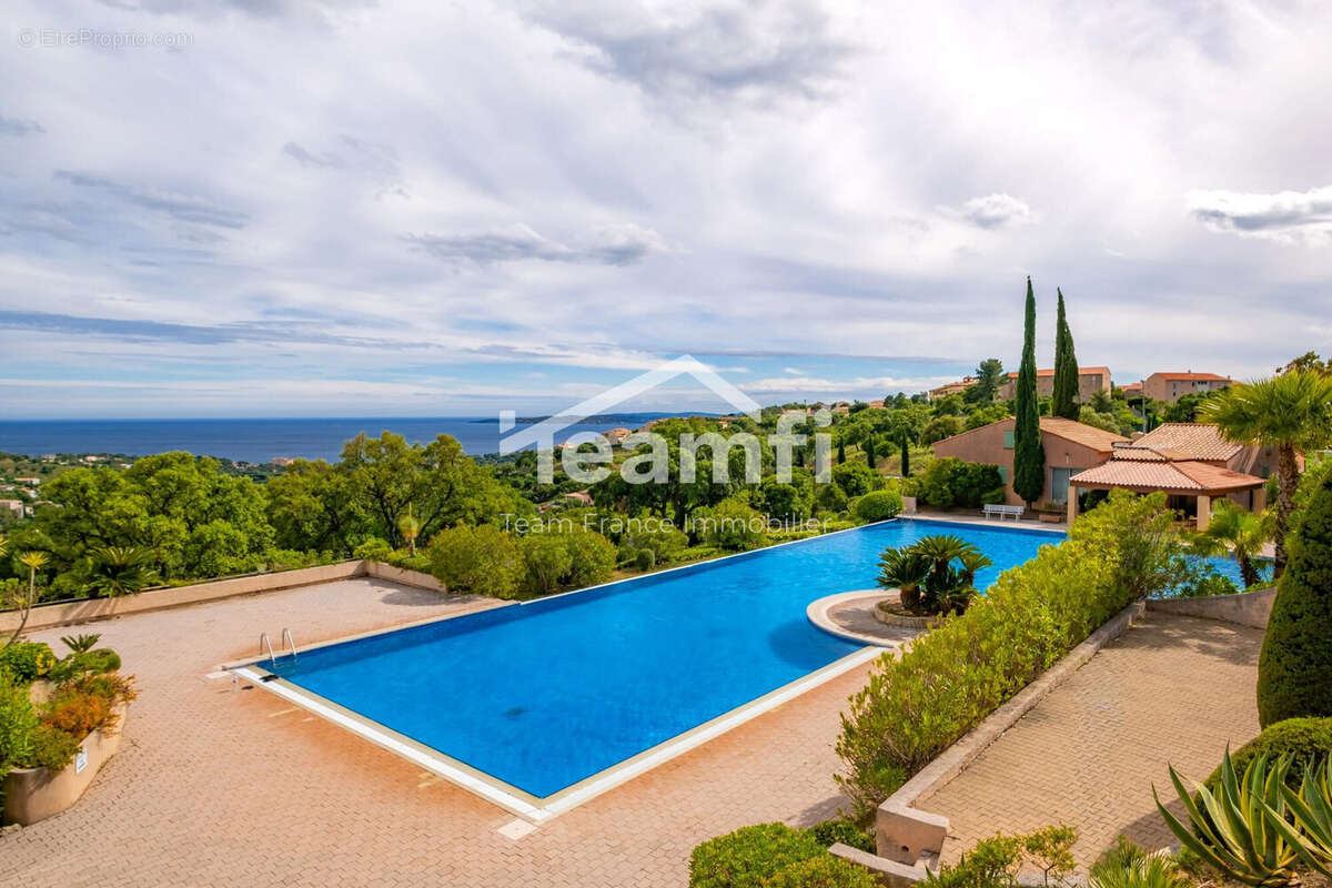 Maison à ROQUEBRUNE-SUR-ARGENS