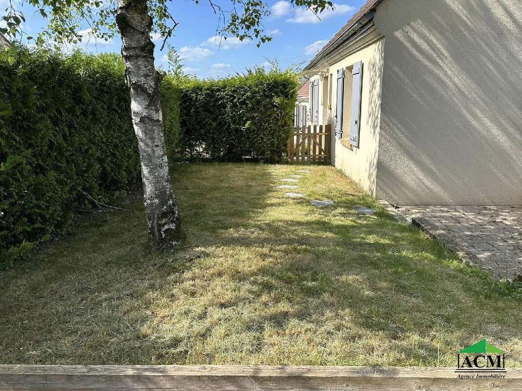 Maison à MERY-SUR-OISE