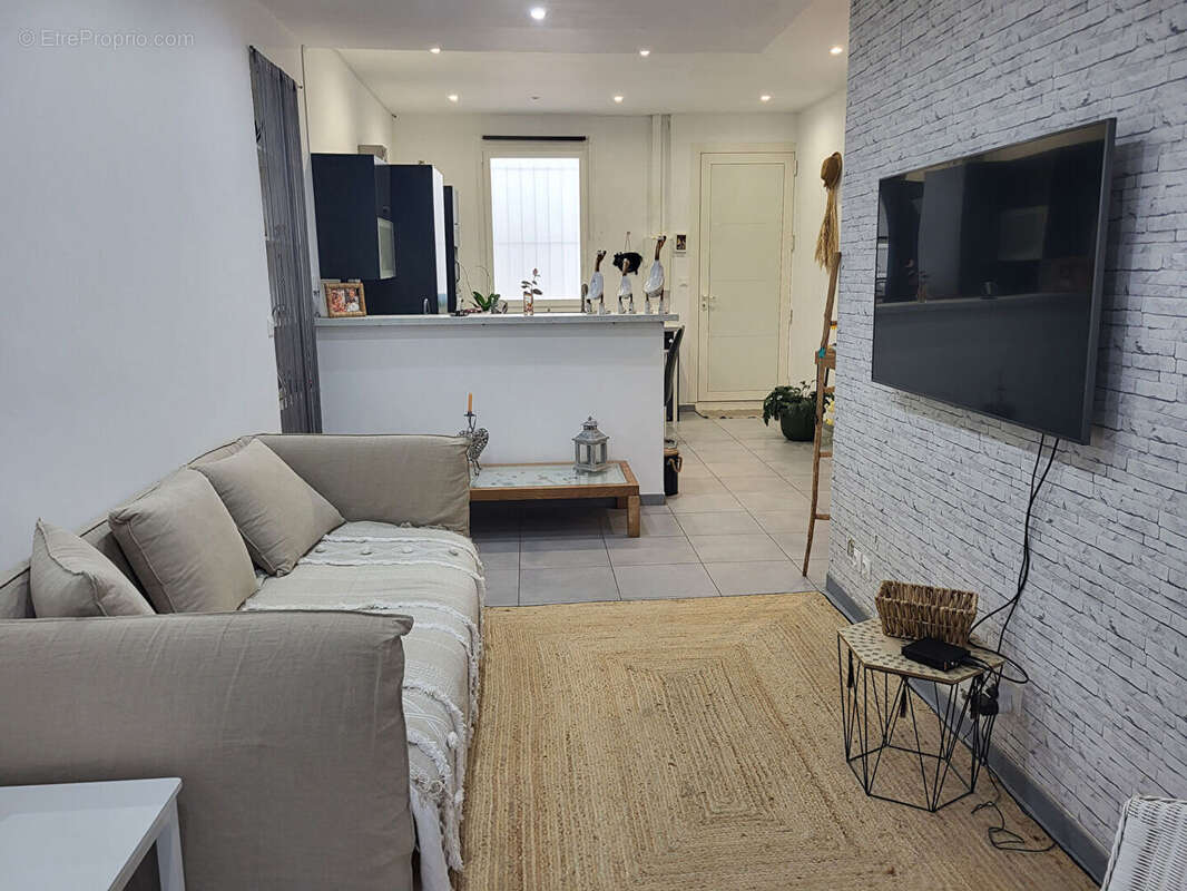 Appartement à SAINT-MARTIN-DE-CRAU