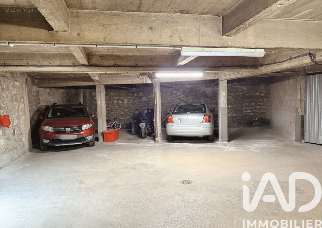 Photo 2 - Parking à PARIS-12E