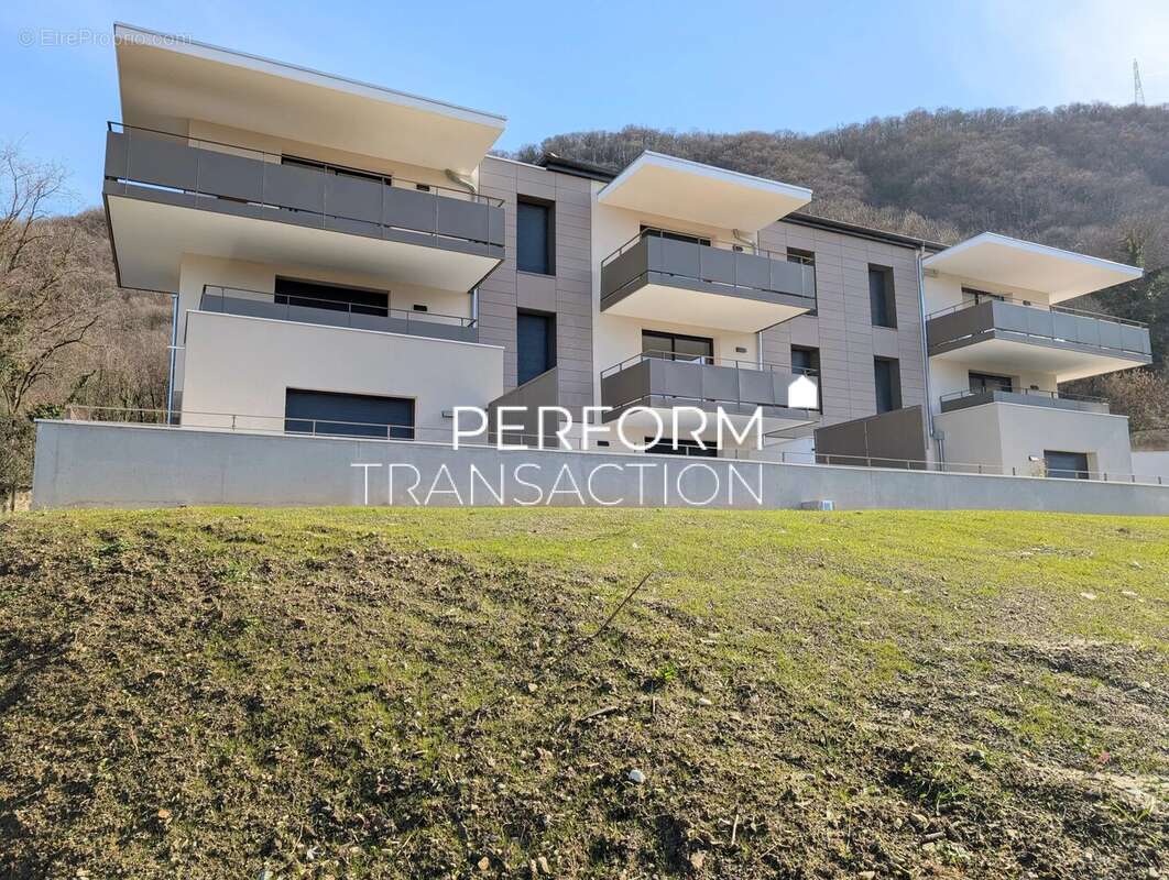Appartement à POISAT