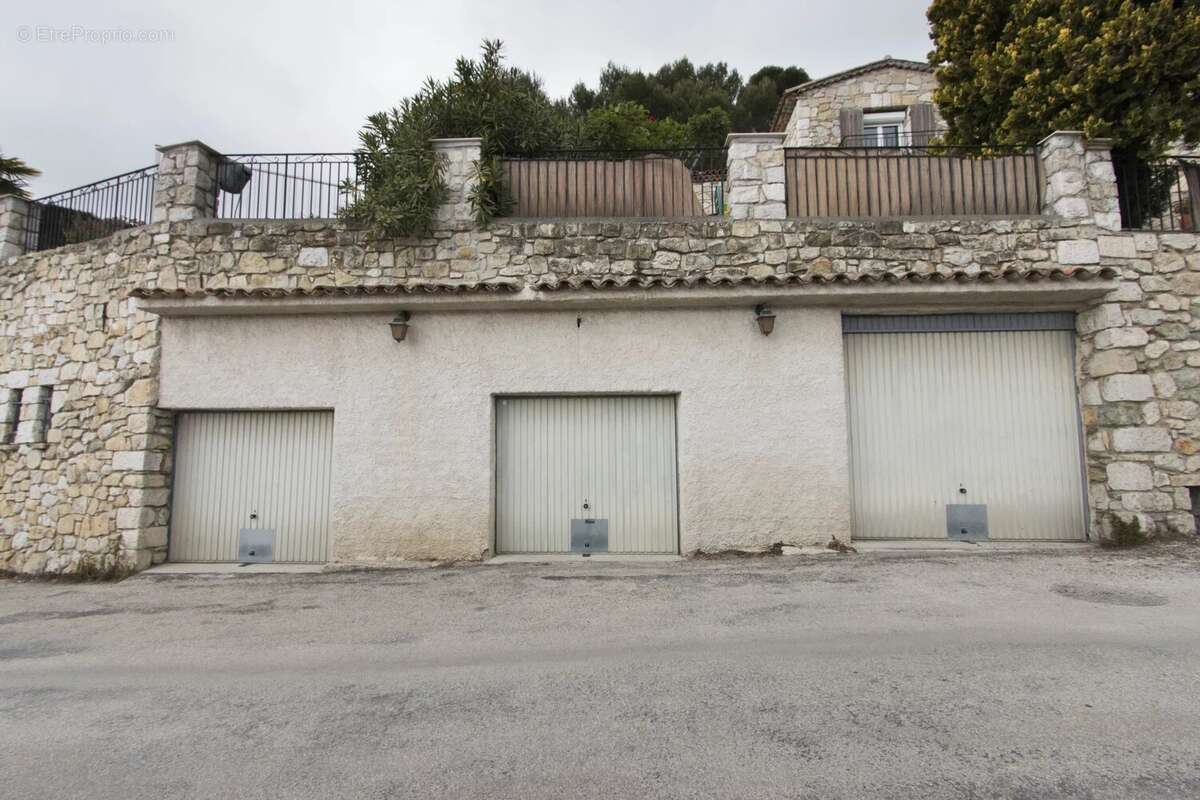 Maison à TOURRETTE-LEVENS