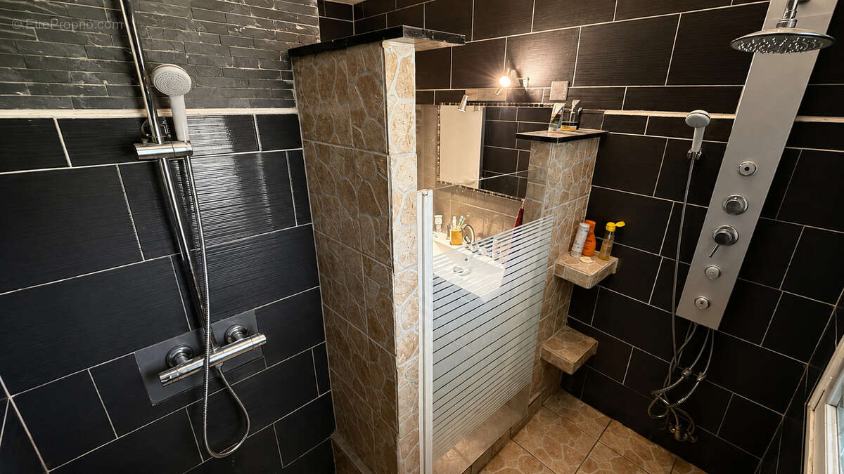 Proche carcassonne - maison 126 m2 - piscine - 3 chambres - terrain 1180m2 - grand garage - 40m2 a aménager - photo 19