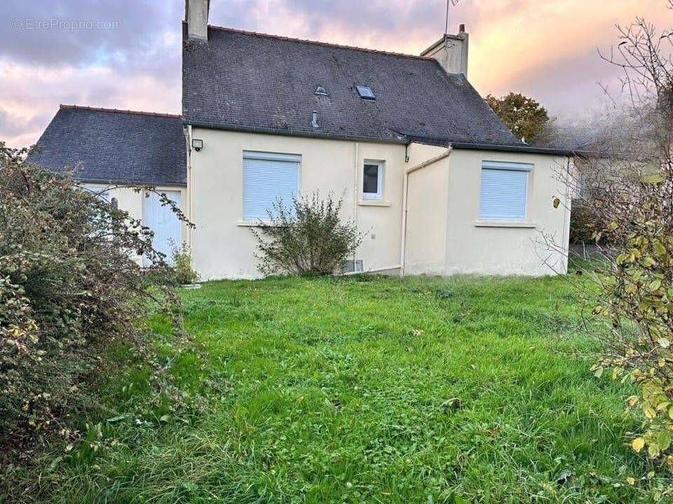 Maison à LOGONNA-DAOULAS