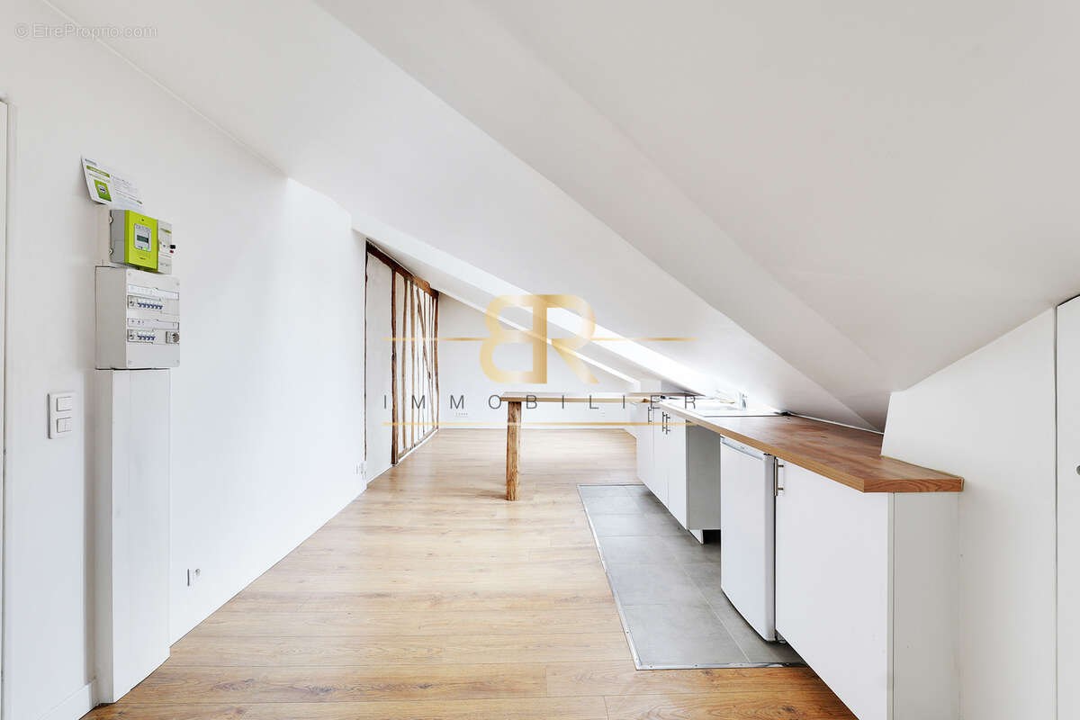 Appartement à PARIS-9E