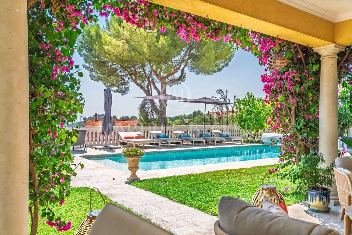 Maison à CAGNES-SUR-MER