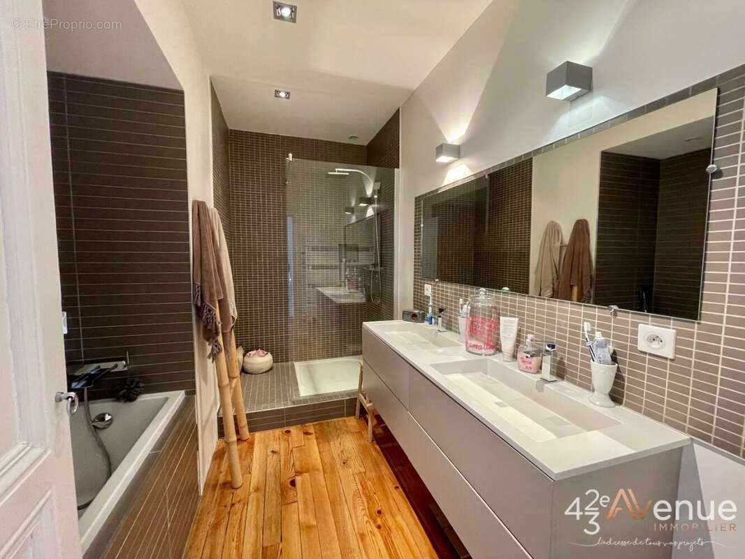 Appartement à SAINT-ETIENNE