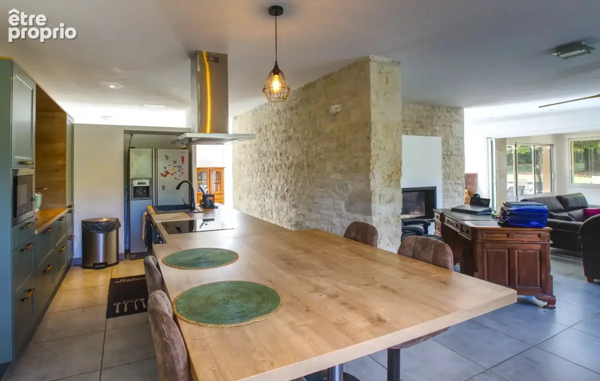 Maison en pierre au style moderne, située dans un joli village et implantée sur un beau terrain - photo 11