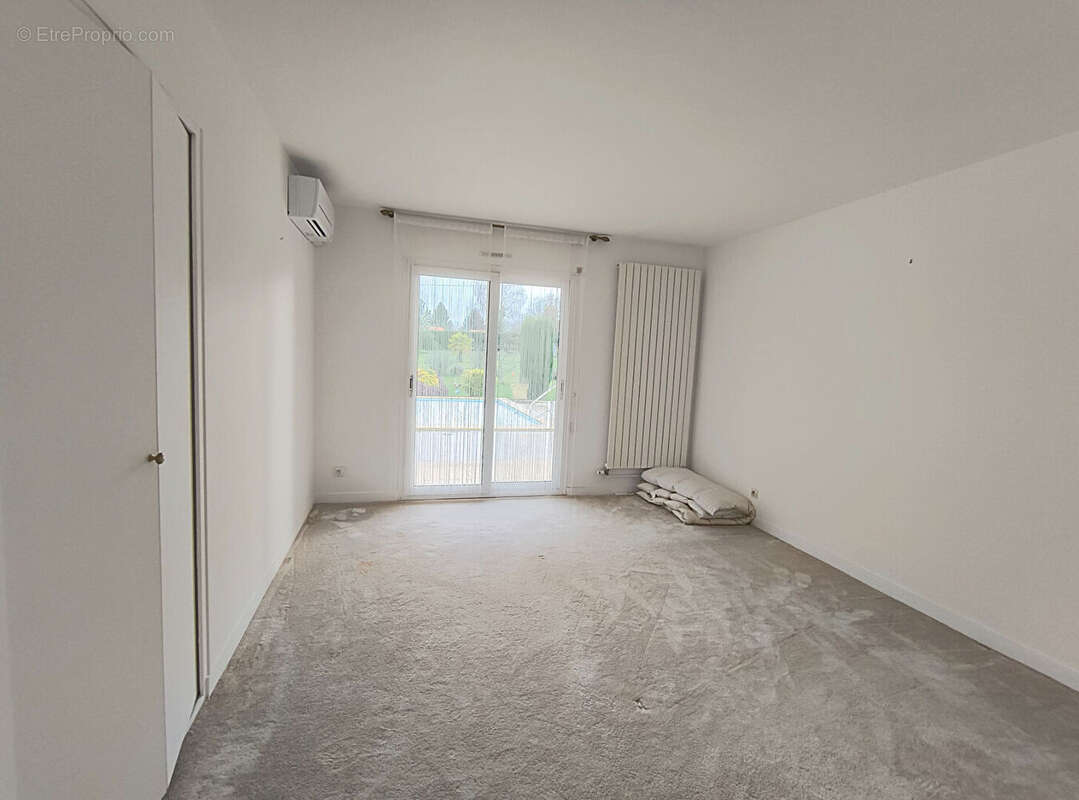 Maison à VERNEUIL-SUR-VIENNE