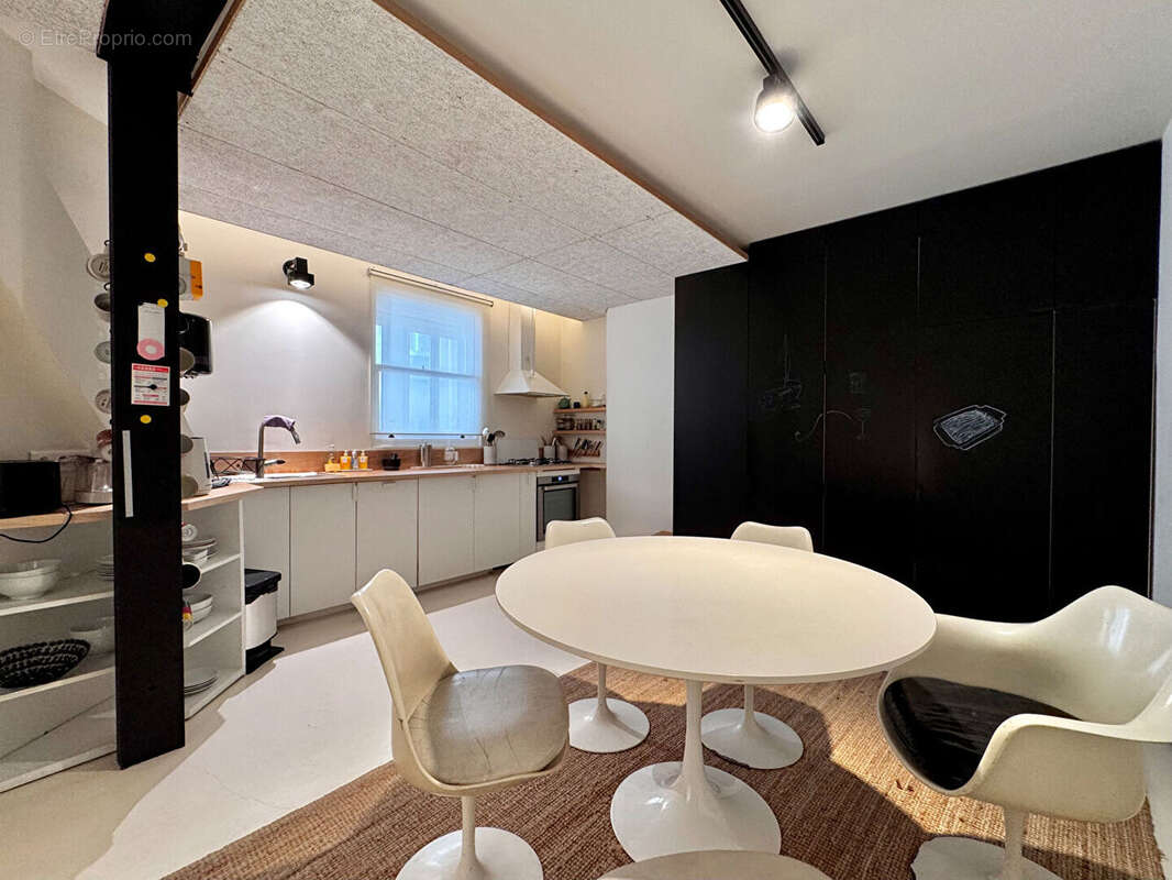 Appartement à PARIS-10E