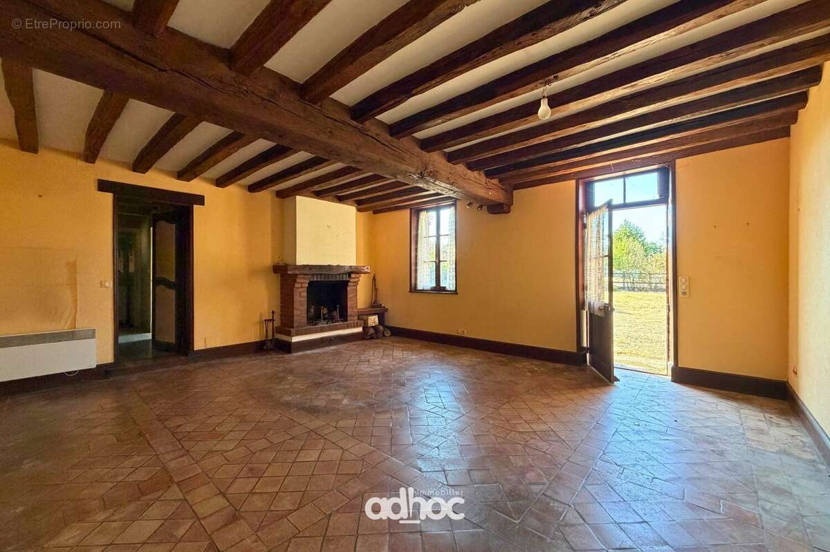 Maison 160 m² à Menestreau-En-Villette  - photo 2