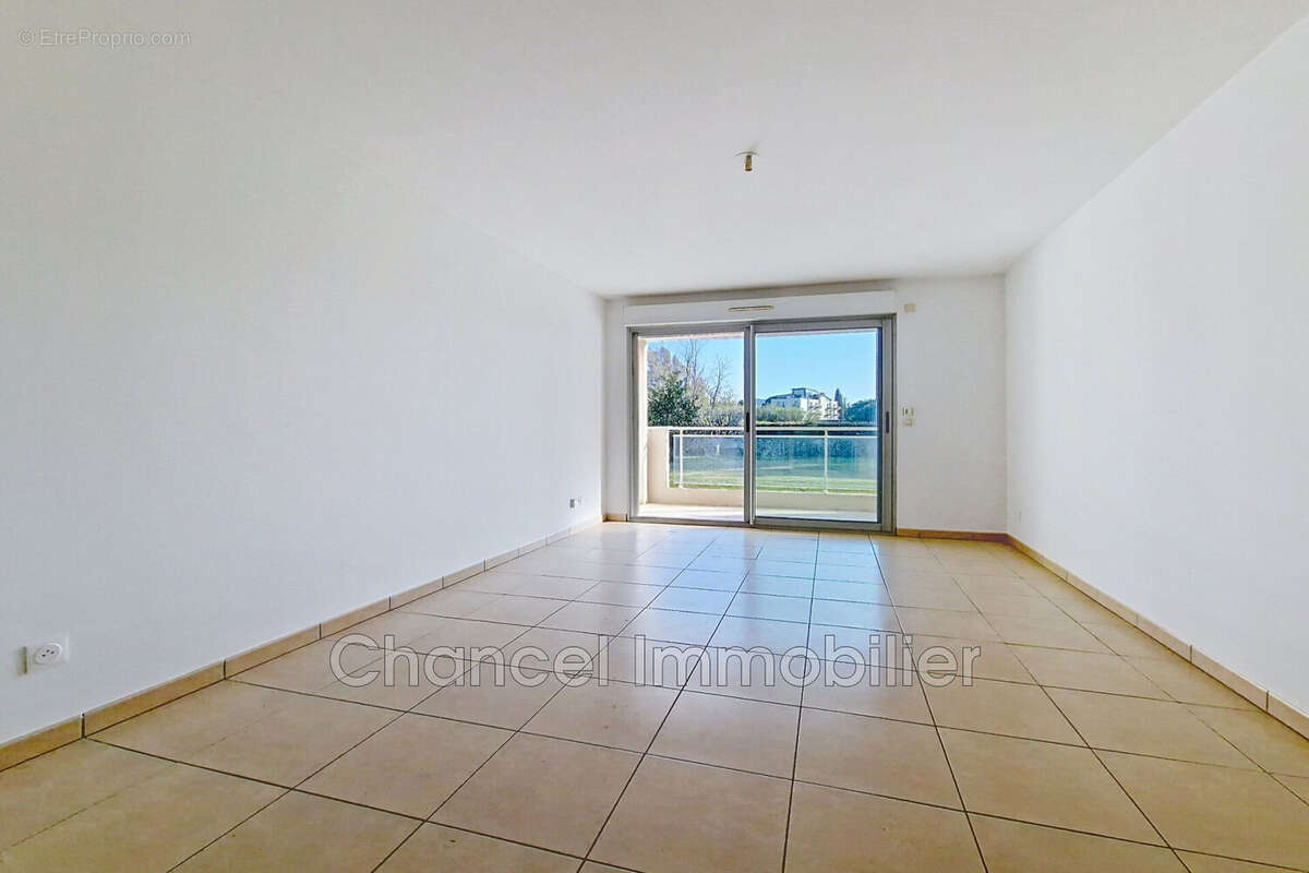 Appartement à MANDELIEU-LA-NAPOULE