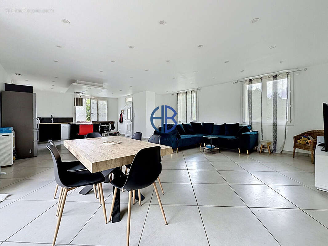 Maison Renage 4 pièce(s) 135 m2 - photo 5