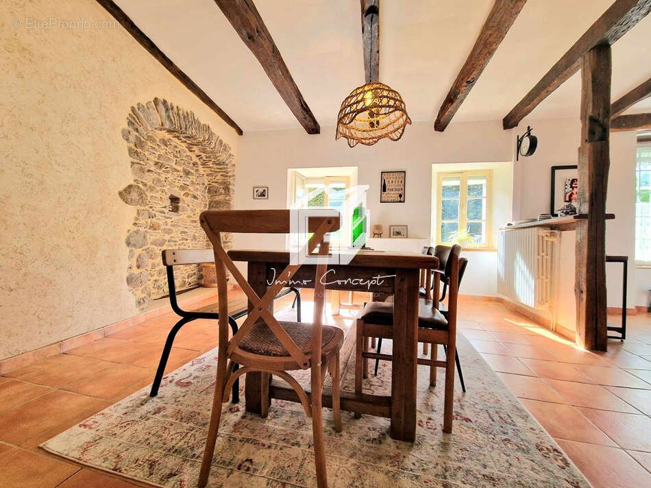 Maison à SALMIECH