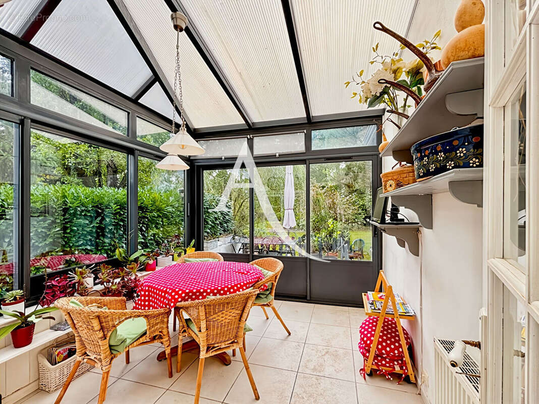 Maison à LES ESSARTS-LE-ROI