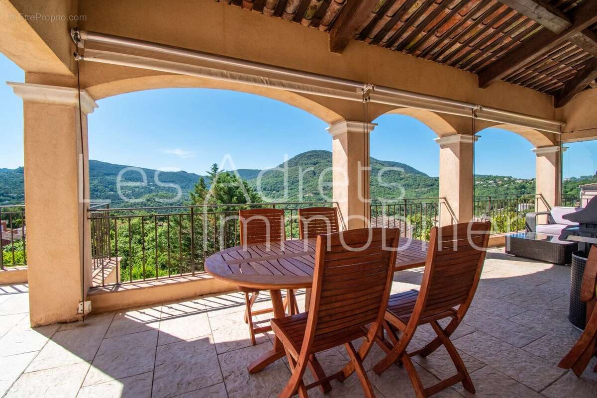 Maison à LES ADRETS-DE-L'ESTEREL