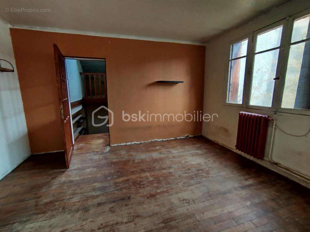 Maison à COMBS-LA-VILLE