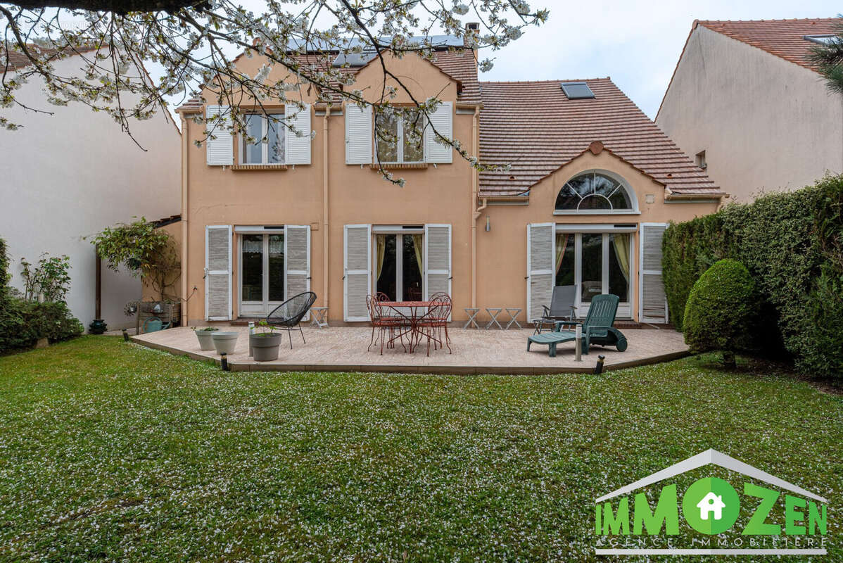 Maison à THIAIS