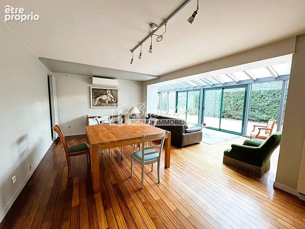 Maison Saint Prix 10 pièce(s) 225 m2 - photo 3