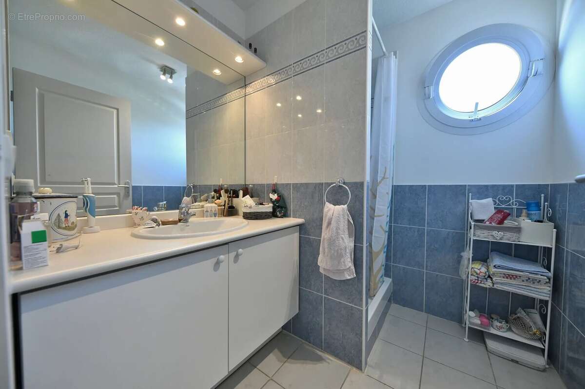 Appartement Uzès, centre-ville à pied, garage - photo 11