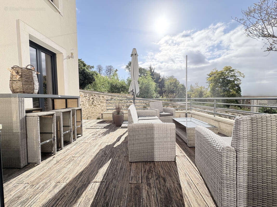 Maison à CHENNEVIERES-SUR-MARNE