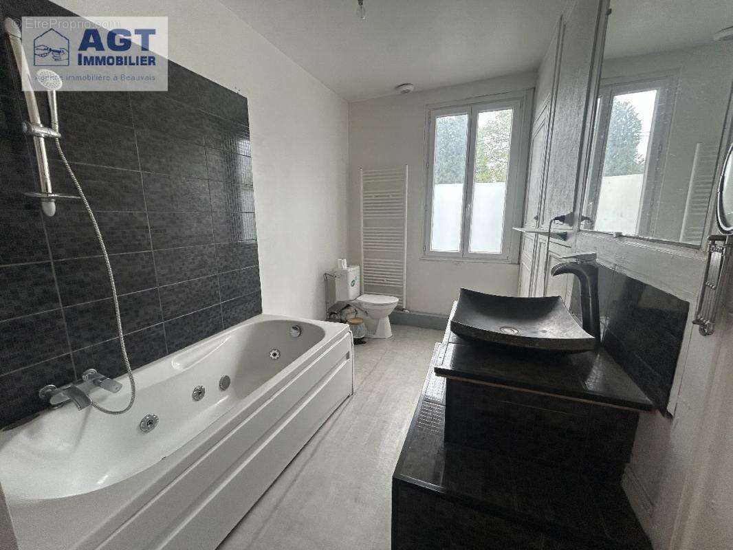 Maison à SAINT-OMER-EN-CHAUSSEE