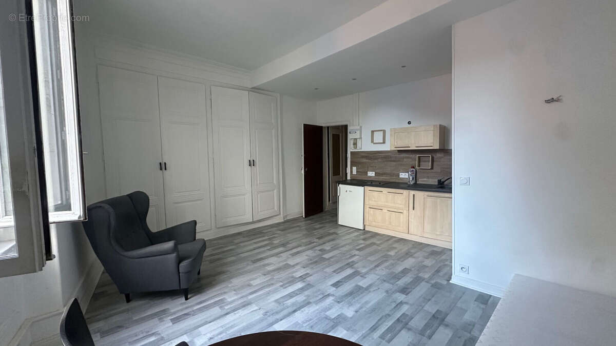 Appartement Vienne 1 pièce(s) 23.65 m2 - photo 2