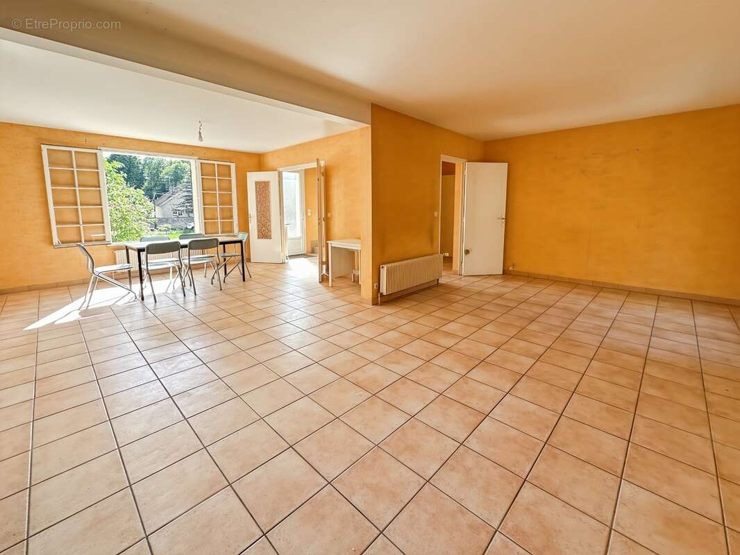 SOUPPES SUR LOING maison P5 de 126 m² sur sous-sol total - Terrain de 1096 m² - photo 5