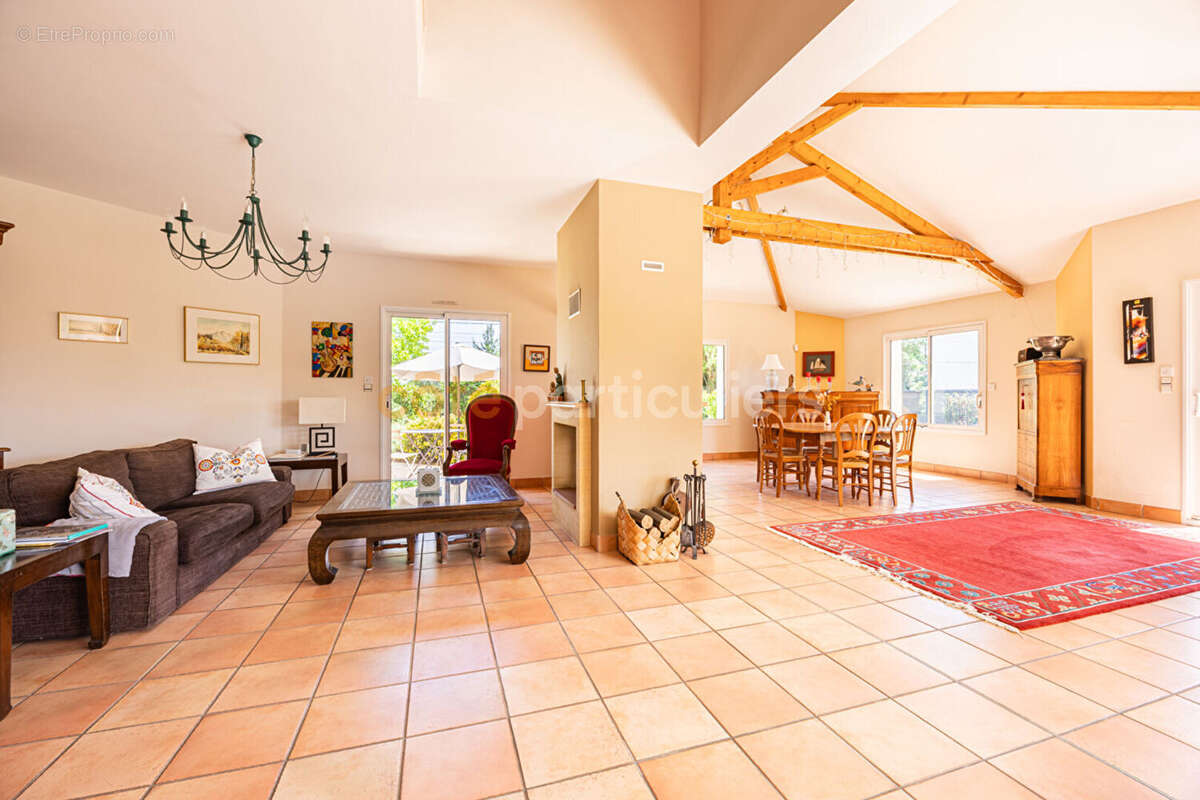 Maison à SAINT-LEGER-LES-VIGNES