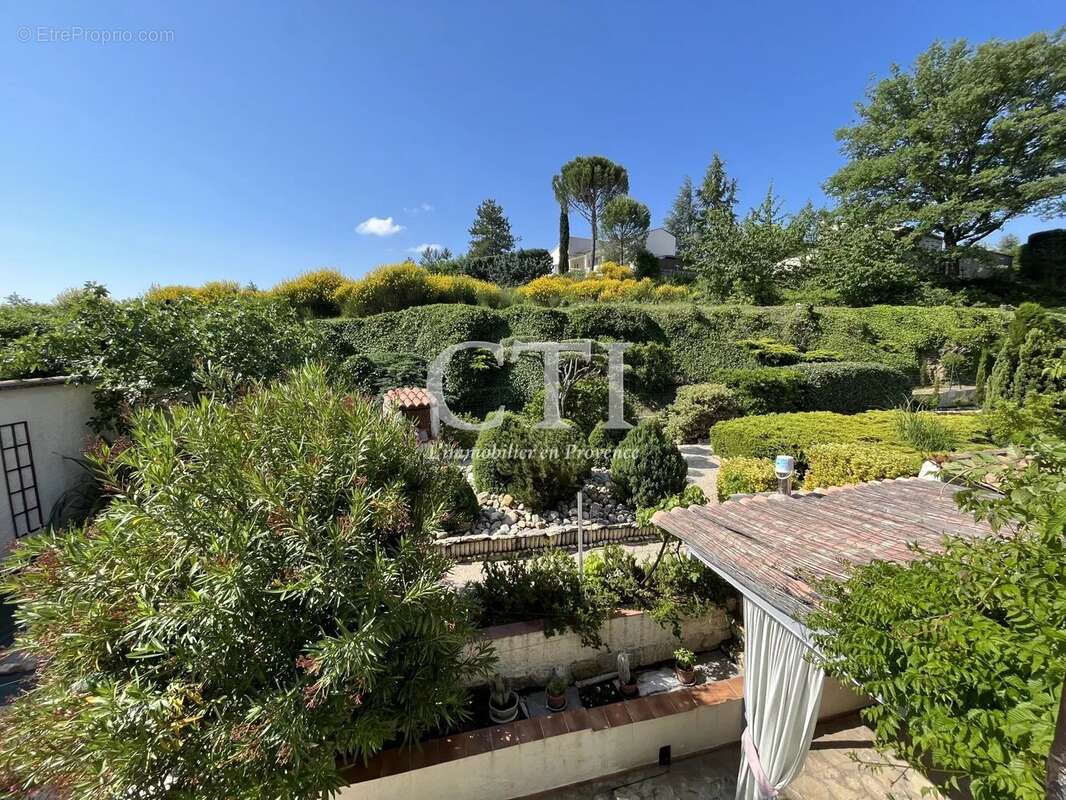 Maison à VAISON-LA-ROMAINE