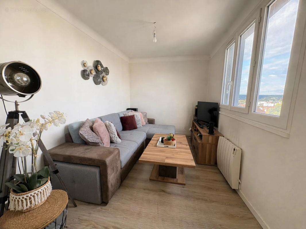 Appartement à MANTES-LA-VILLE