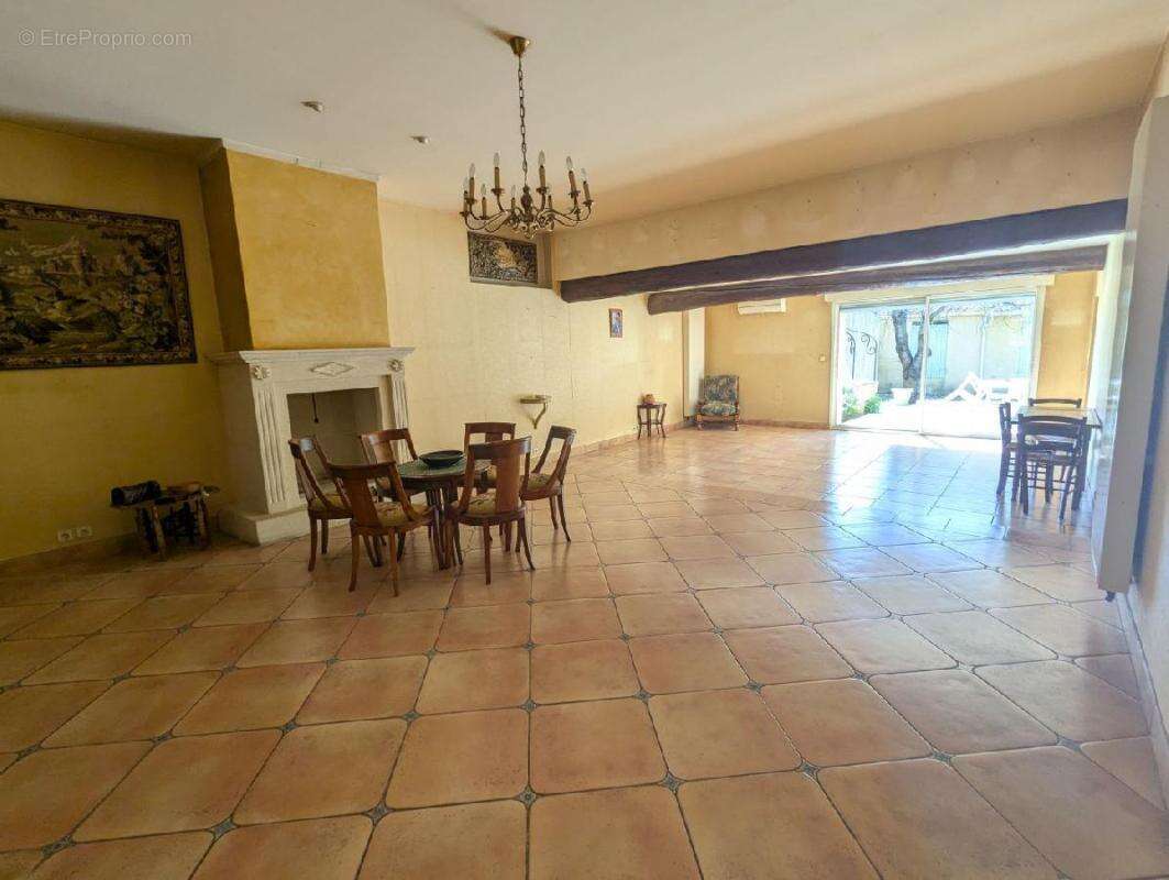 Maison à AIGUES-VIVES