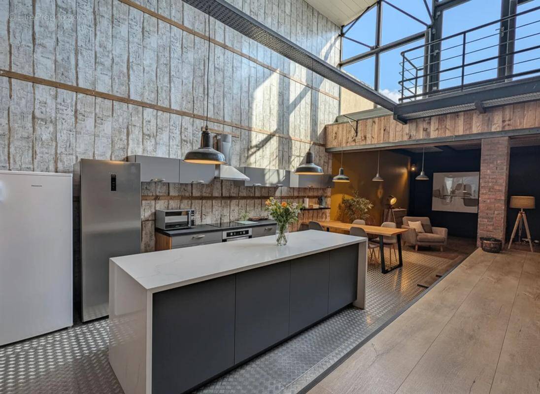 Appartement à MONTCEAU-LES-MINES