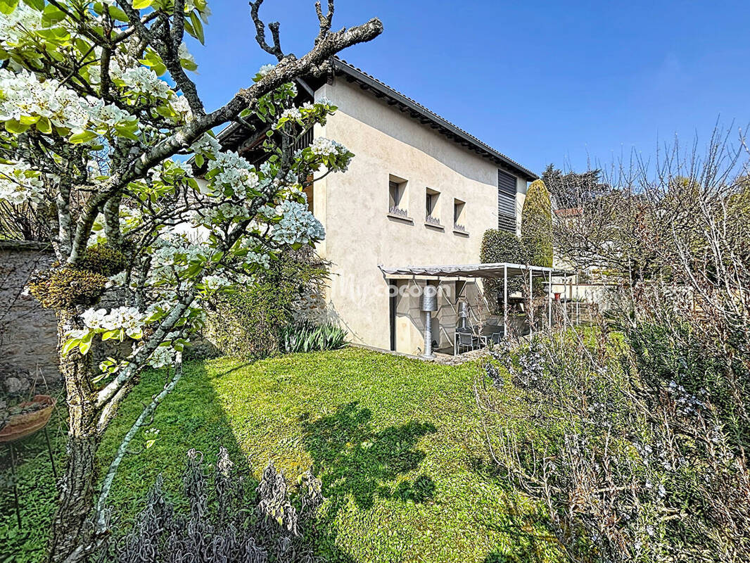 Maison à SAINT-CYR-AU-MONT-D'OR