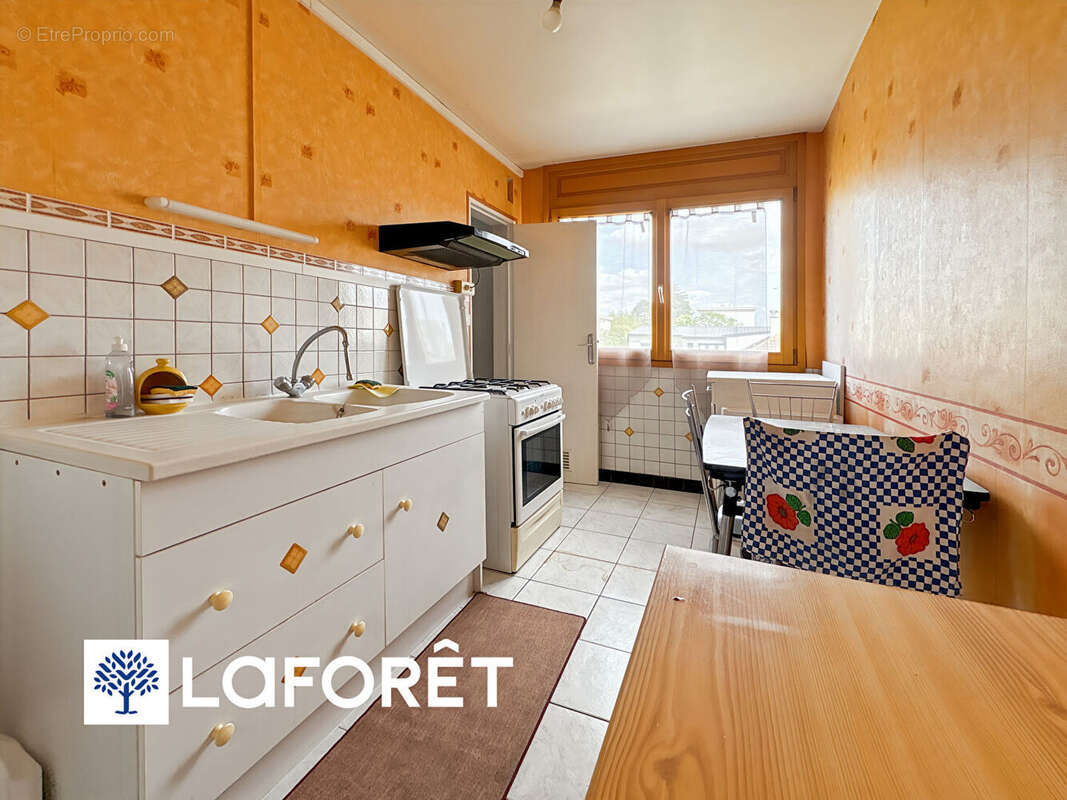 Appartement à SAINT-MICHEL-SUR-ORGE