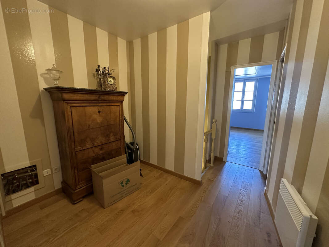 Appartement à BARBEZIEUX-SAINT-HILAIRE