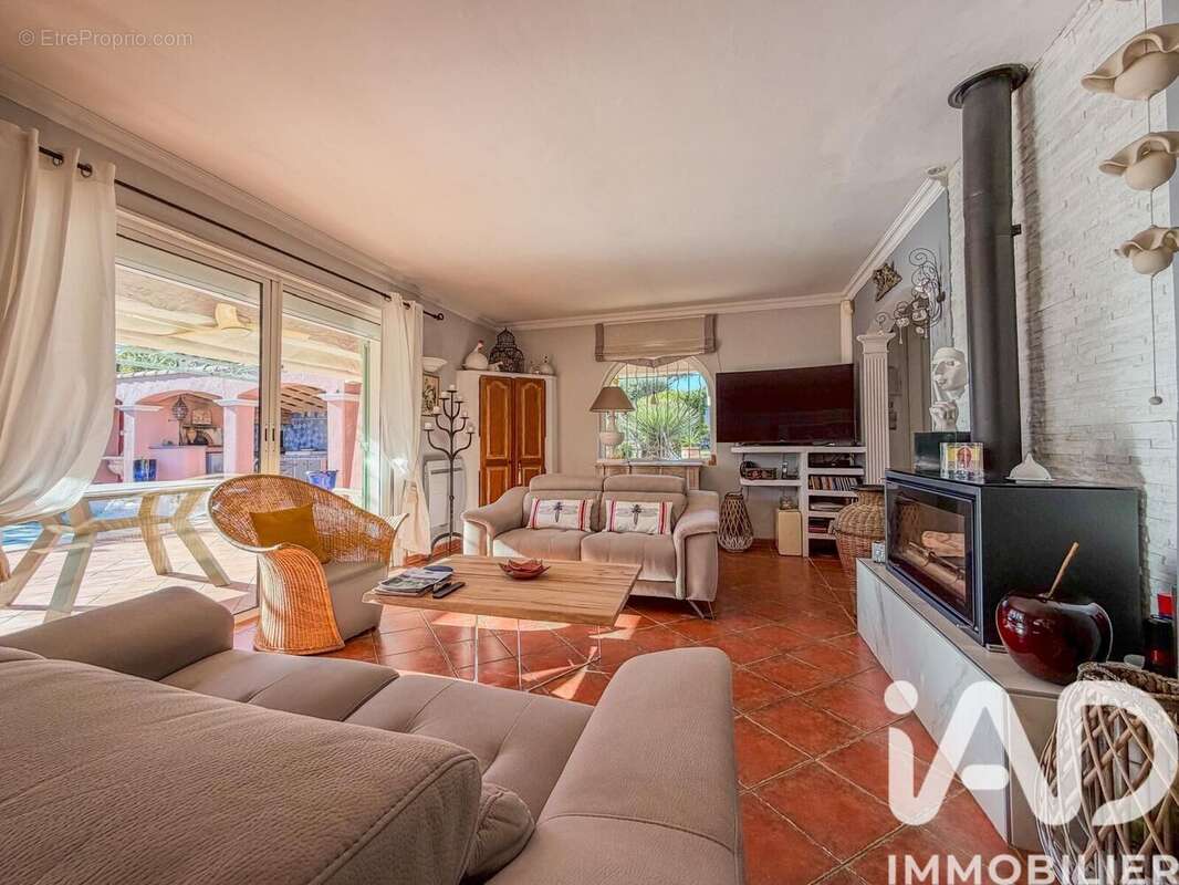 Photo 5 - Maison à ROQUEBRUNE-SUR-ARGENS