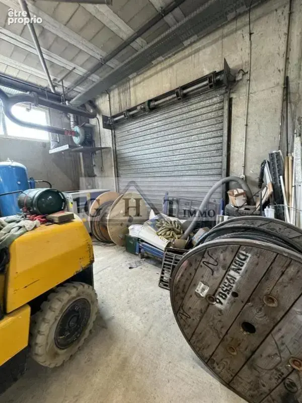 A vendre a champlan un entrpot et bureaux - photo 4