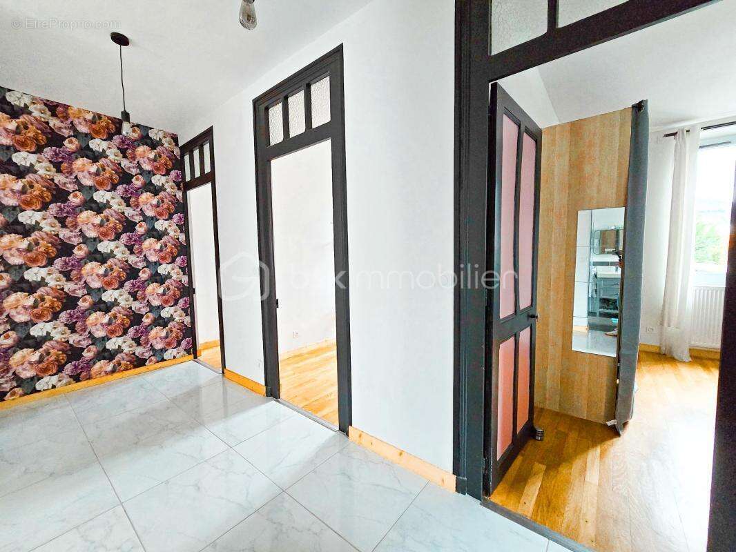 Appartement à JARRIE