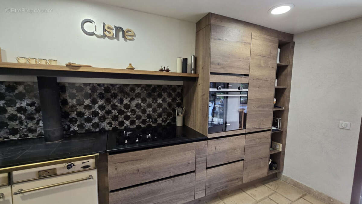 Maison à LE CASTELLET