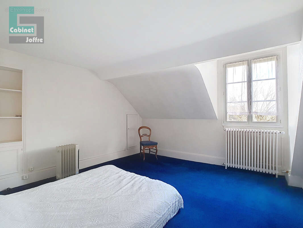 Maison à FONTAINEBLEAU