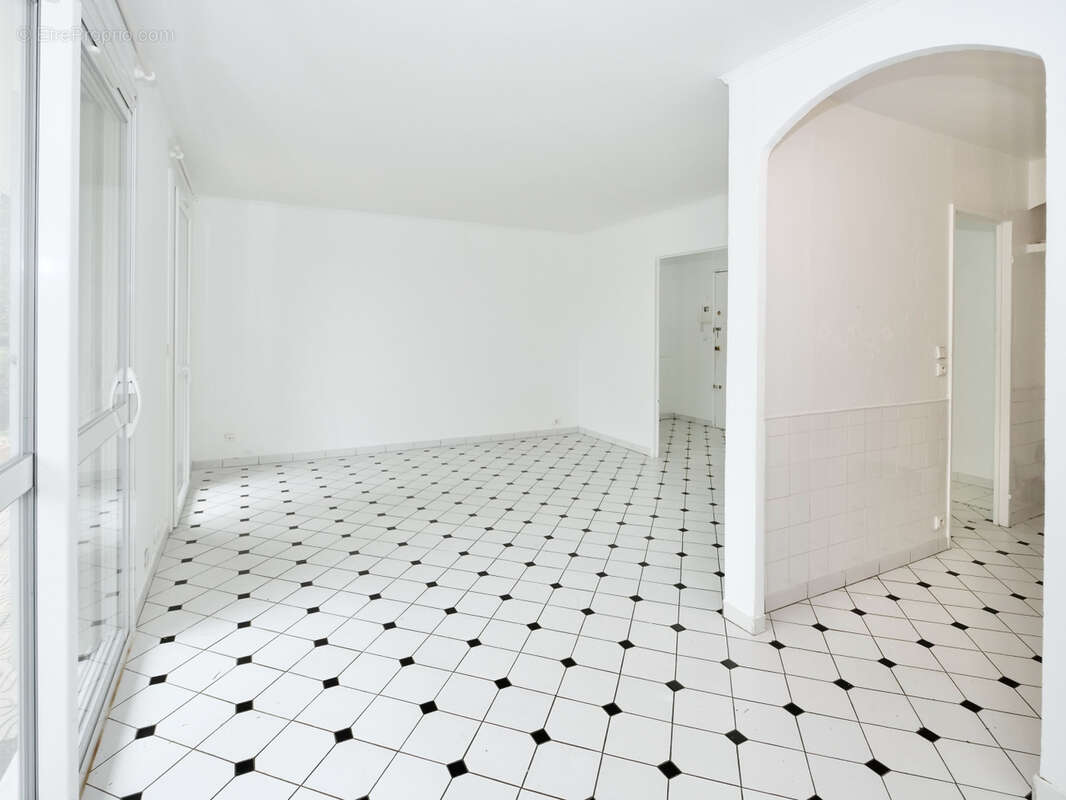 Appartement à VAUX-LE-PENIL