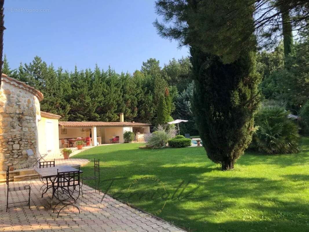 VILLA - 10570 - photo 16