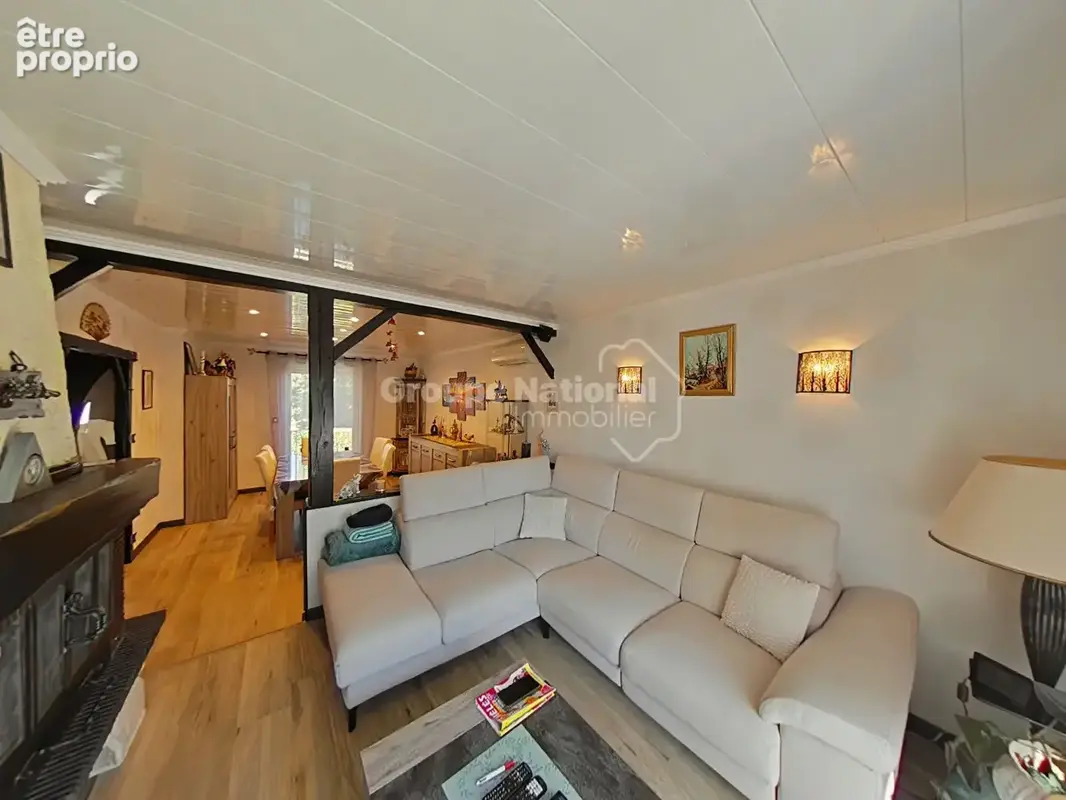 EXCLUSIVITÉ LADN-IMMO  THURÉ  146 m²  3 chambres  Terrain d'environ 3 900 m² - photo 3