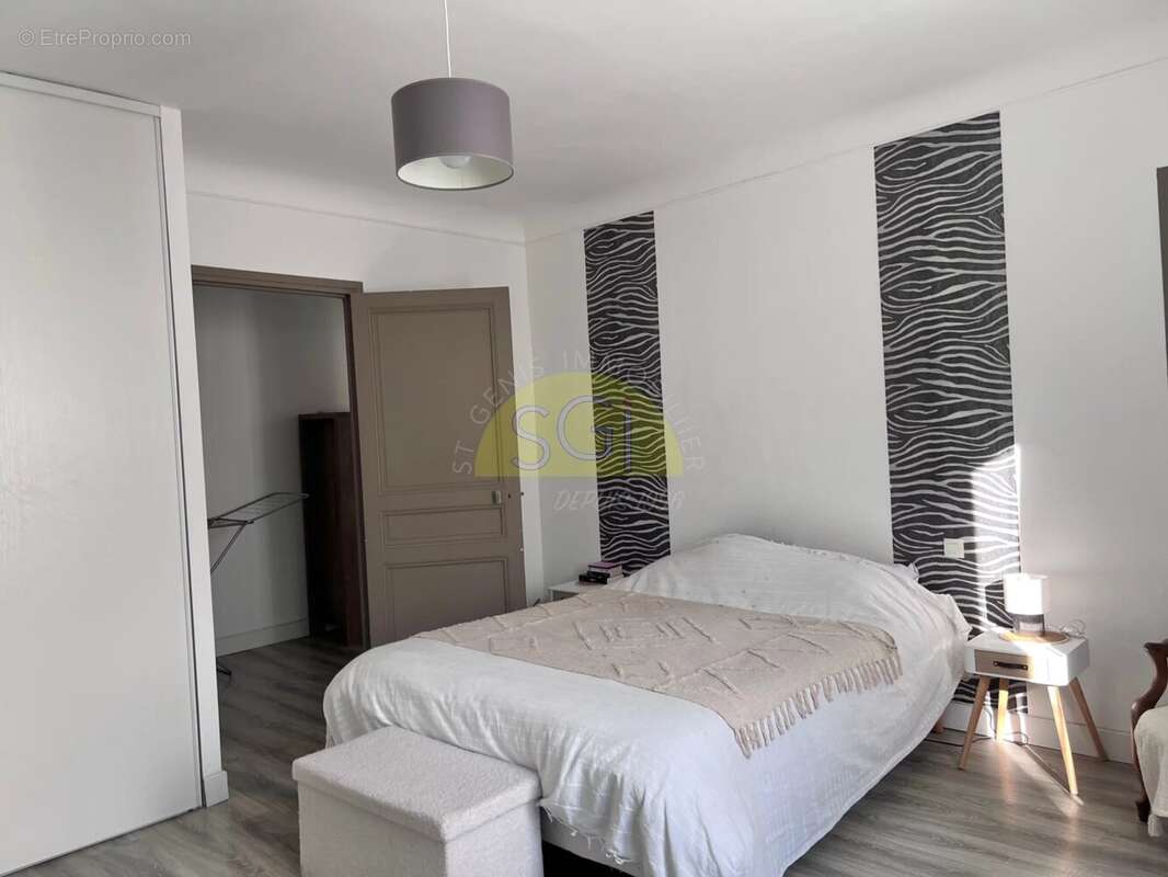 Appartement à SAINT-GENIS-DES-FONTAINES