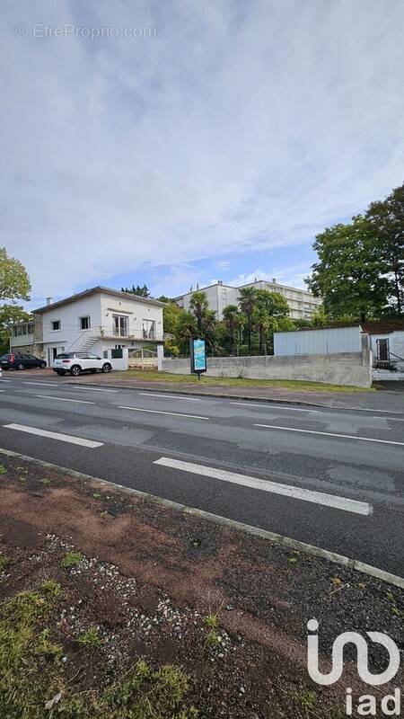 Photo 1 - Maison à SAINTES