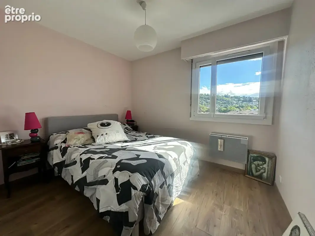A vendre à Annemasse - Appartement T3 traversant de 67,79 m² avec balcon et vues dégagées - photo 5