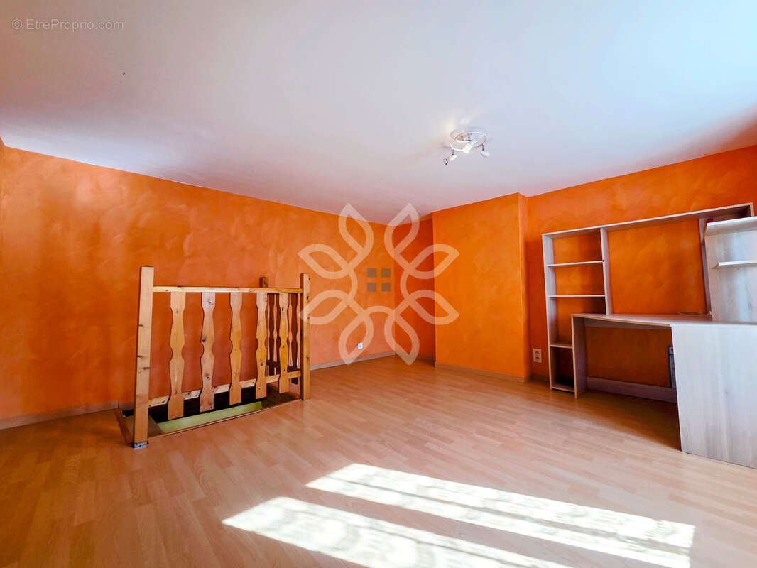 Maison à LA CHOMETTE