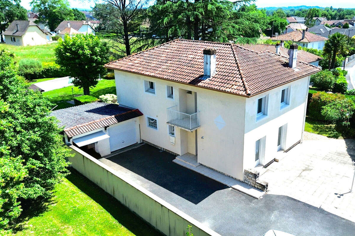 Maison à ARTIX